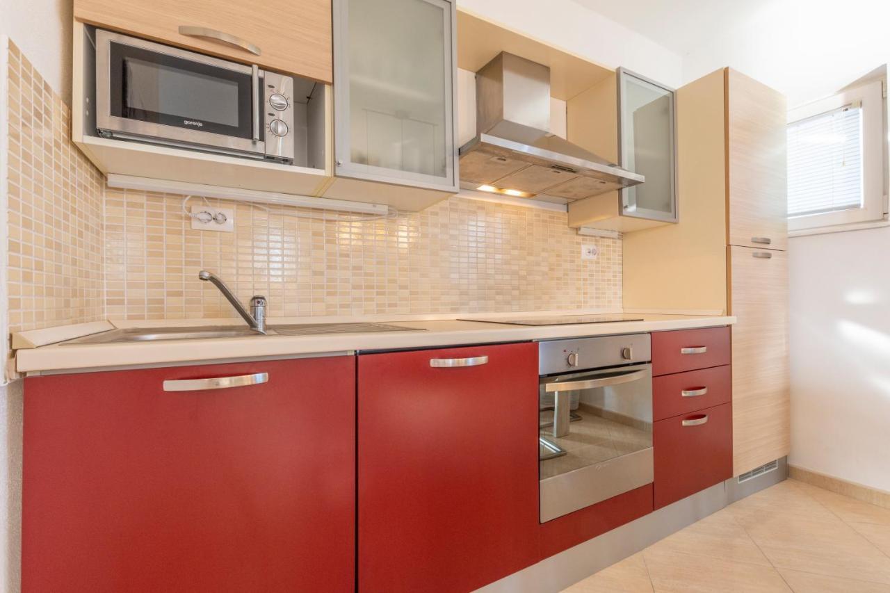 Villa Spark With Heated Pool In Rogoznica Zečevo מראה חיצוני תמונה