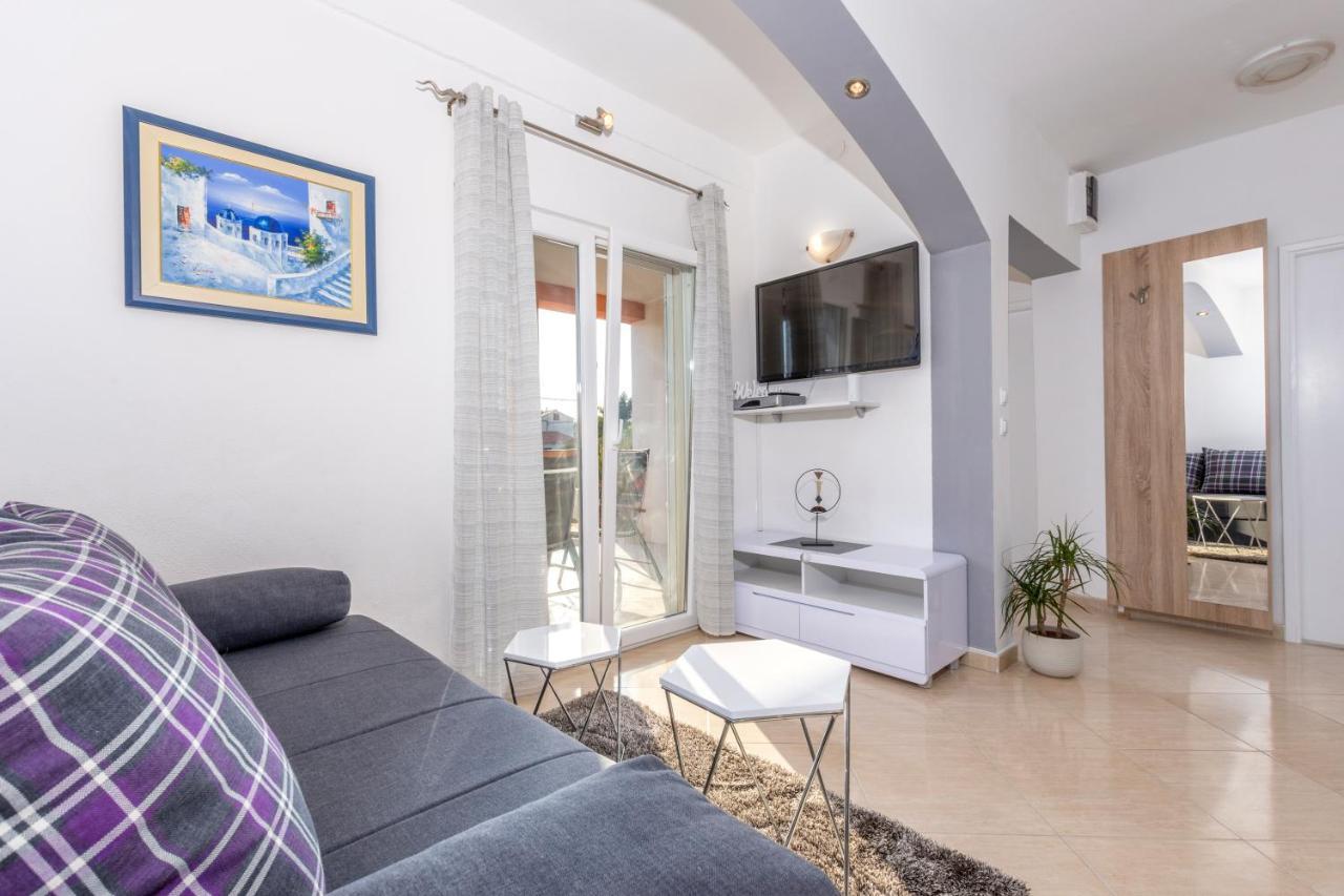 Villa Spark With Heated Pool In Rogoznica Zečevo מראה חיצוני תמונה